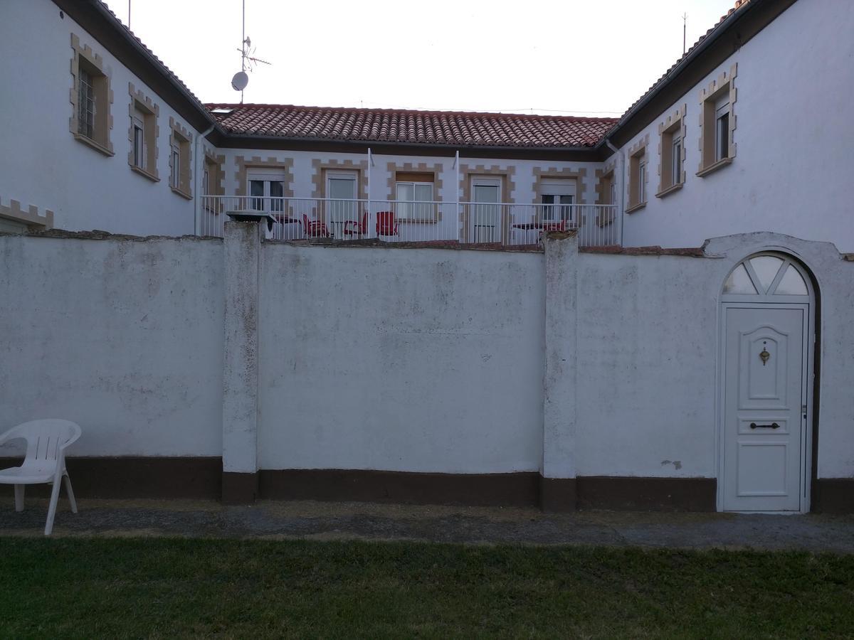 Hostel Residencial El Cuartel Granon Exterior foto